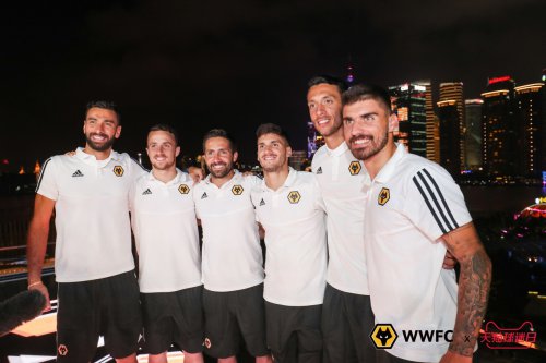 体育x音乐x电竞x潮流 狼队时尚大秀闪耀外滩