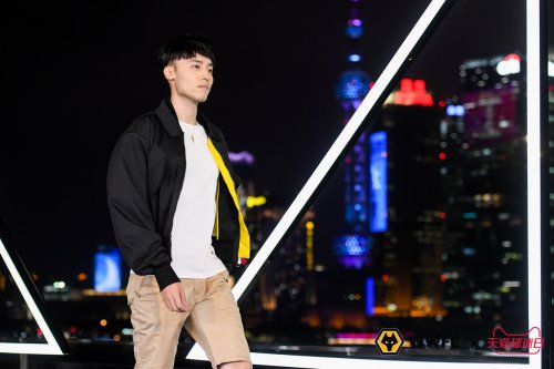 体育x音乐x电竞x潮流 狼队时尚大秀闪耀外滩