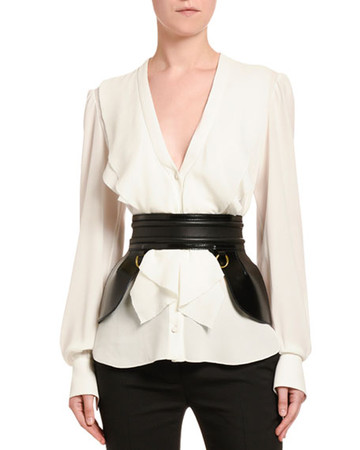 杨丞琳中空撞衫泫雅性感大胜!《Bad Lady》扮火辣恶女帅爆