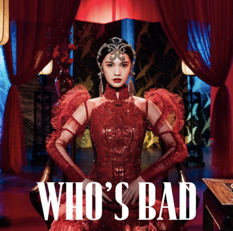 杨丞琳中空撞衫泫雅性感大胜!《Bad Lady》扮火辣恶女帅爆