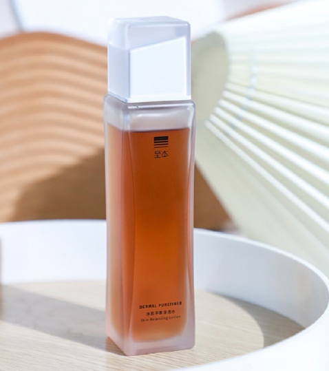 至本净肌平衡清透水:控制肌肤水油平衡,享受清爽舒适护肤体验